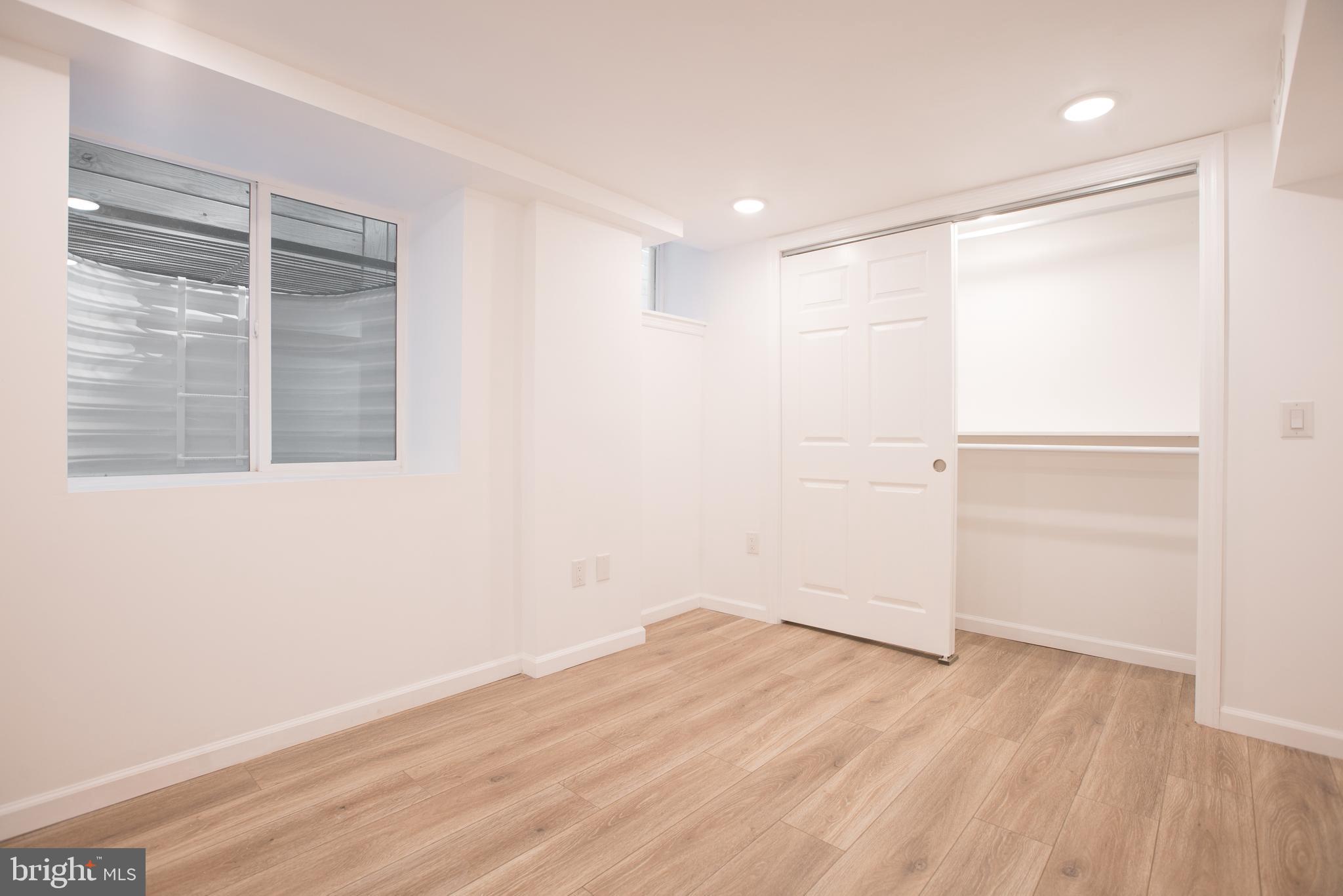 1611 SWAIN STREET 1