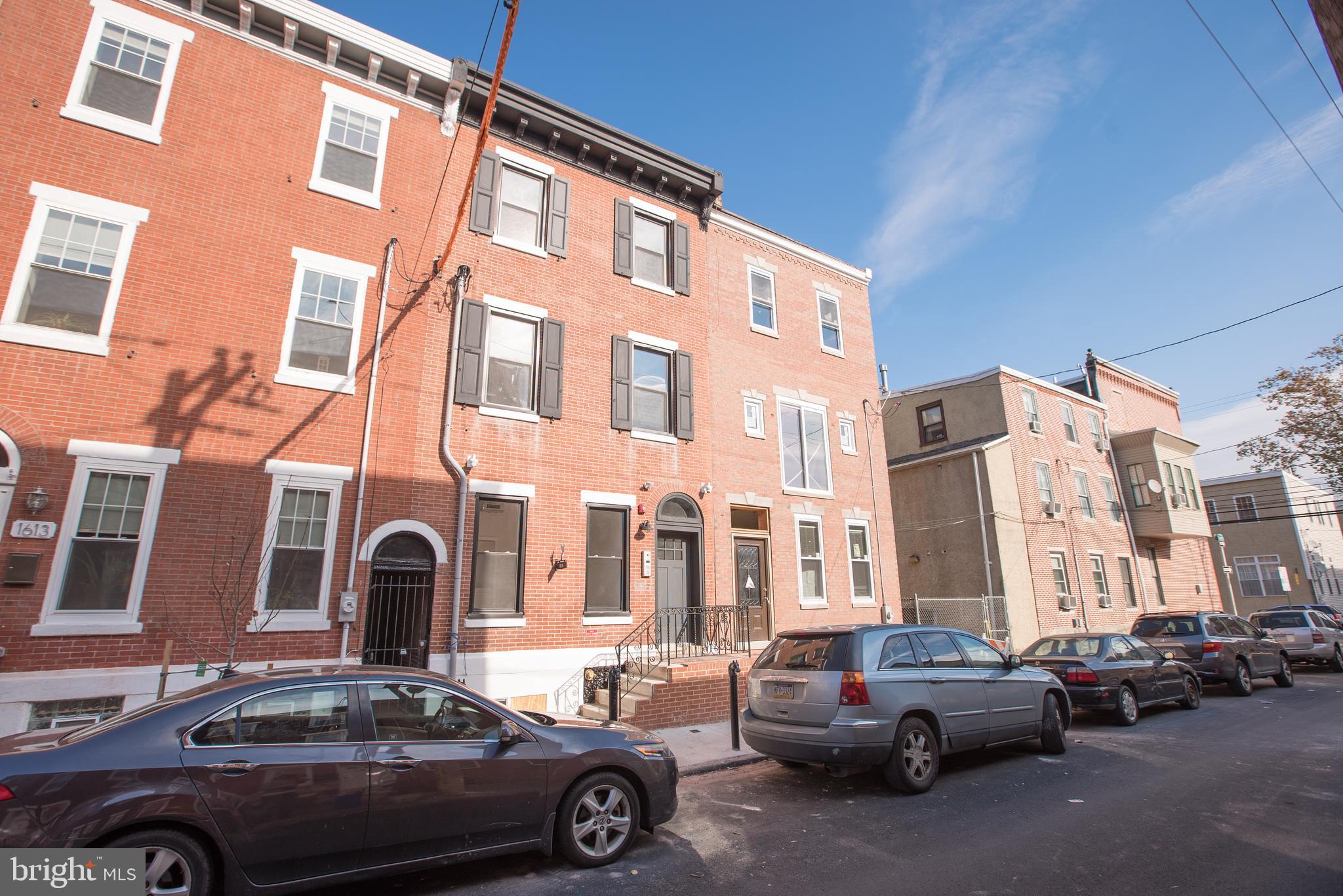 1611 SWAIN STREET 1