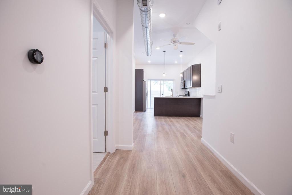 1611 SWAIN STREET 1