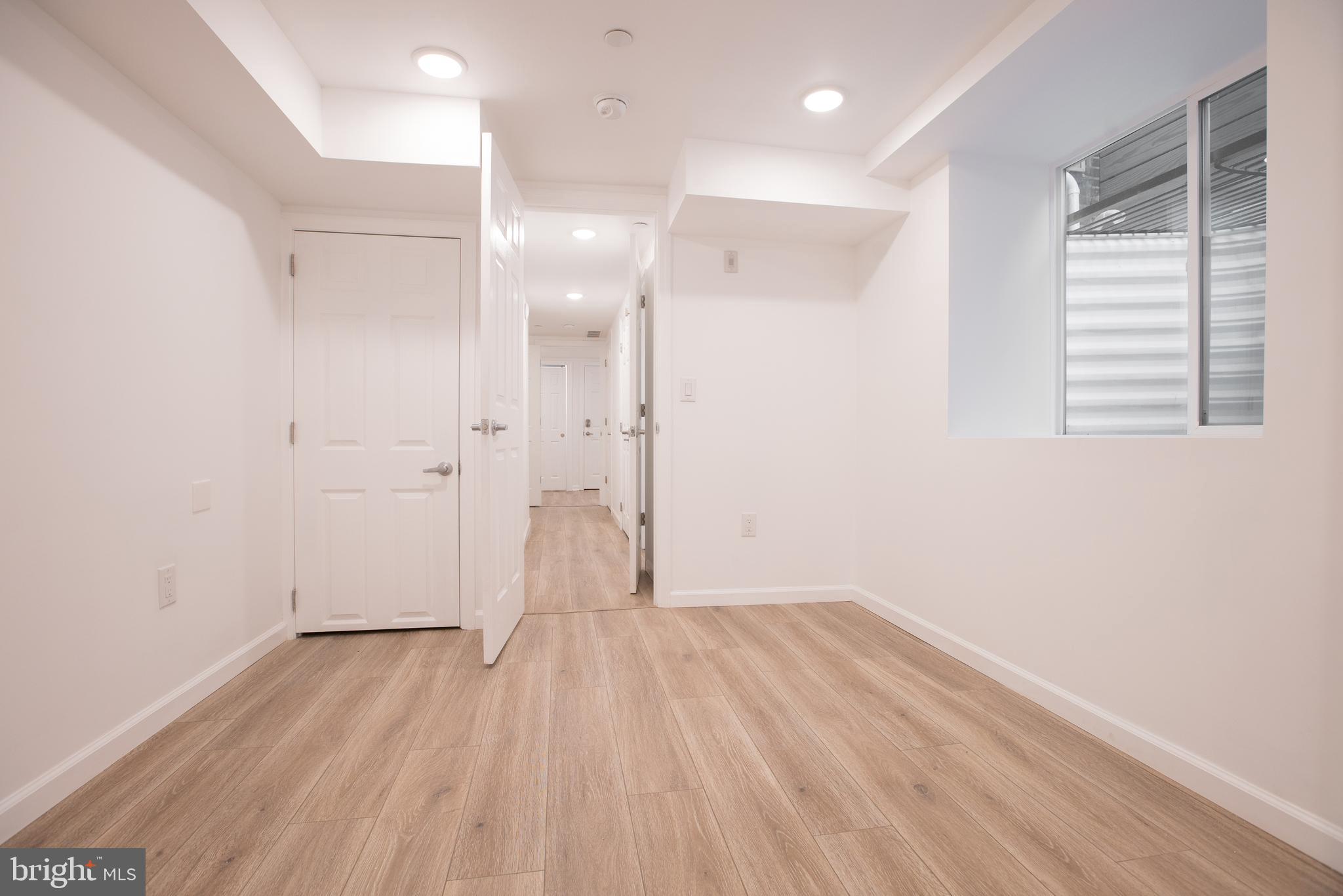 1611 SWAIN STREET 1