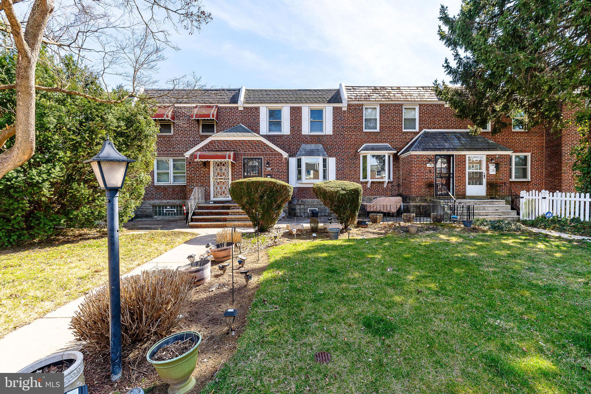 1158 E SLOCUM STREET