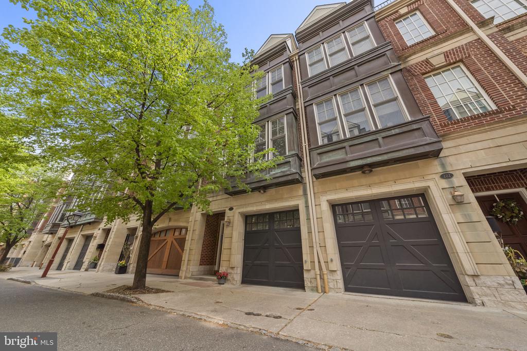 220 GASKILL STREET
