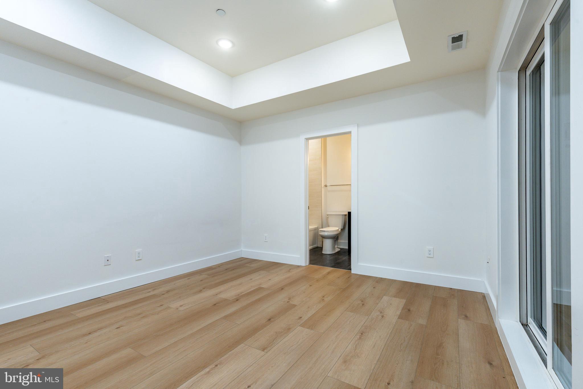 518 W MONTGOMERY AVENUE 5