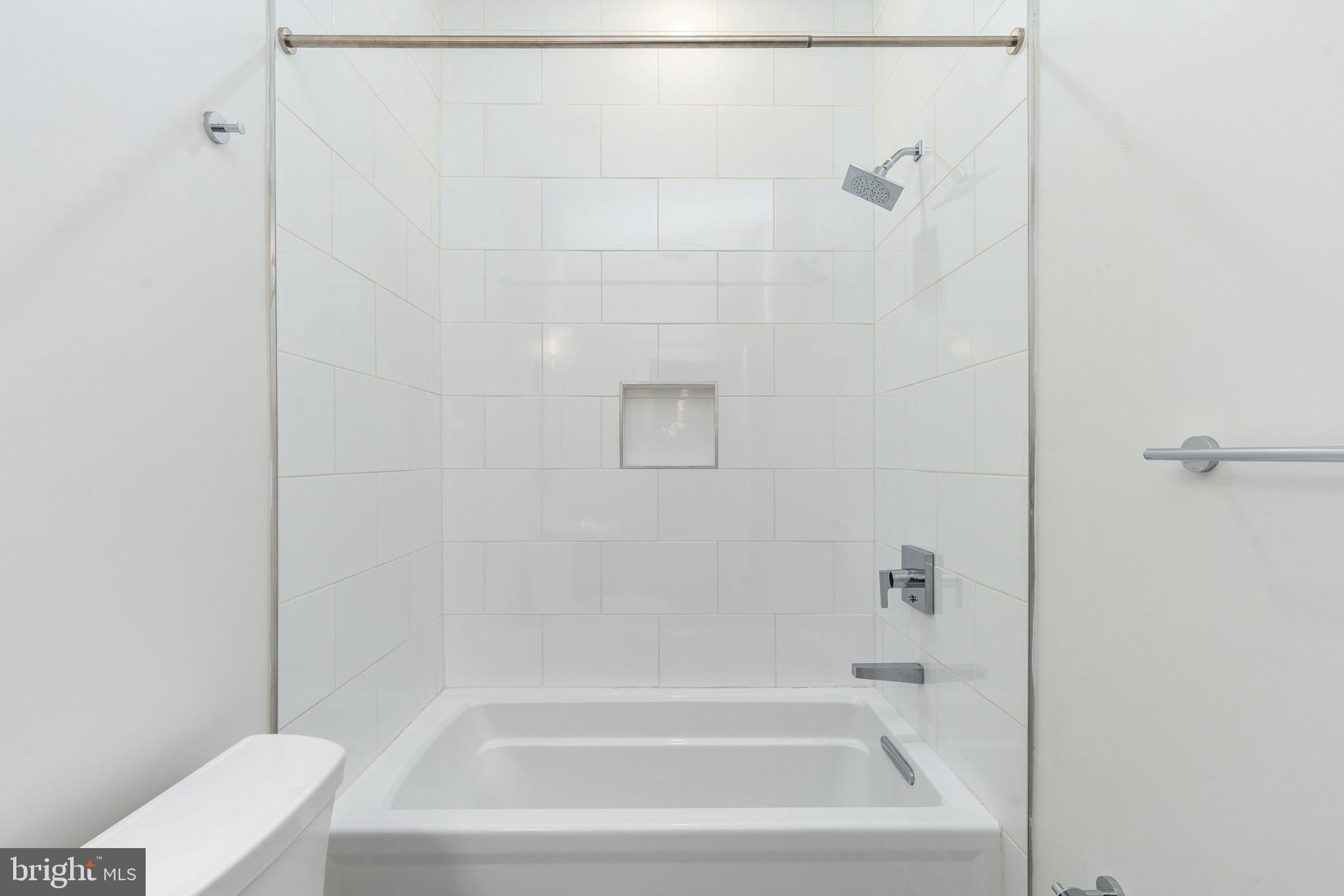 518 W MONTGOMERY AVENUE 5