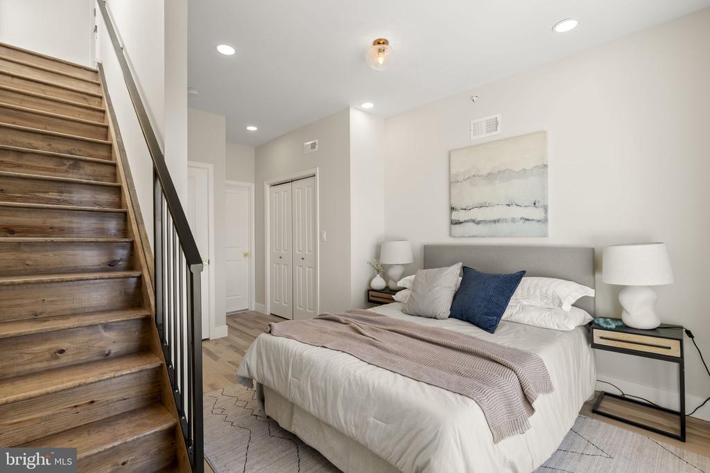 413 MERCY STREET
