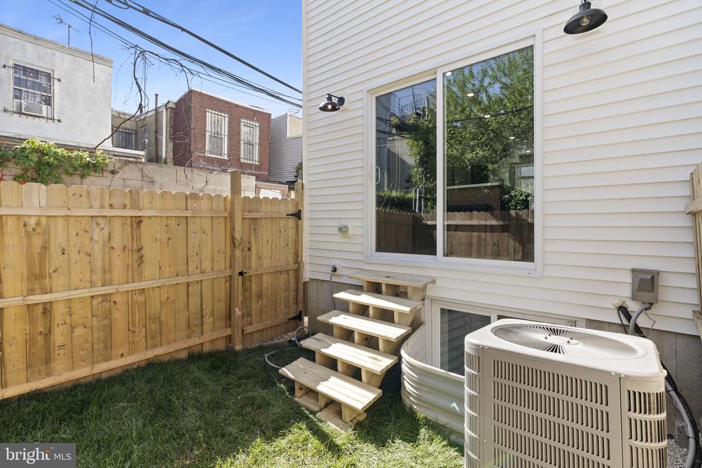 413 MERCY STREET