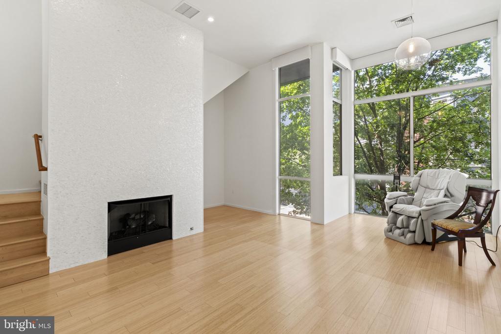 1123 N 3RD STREET