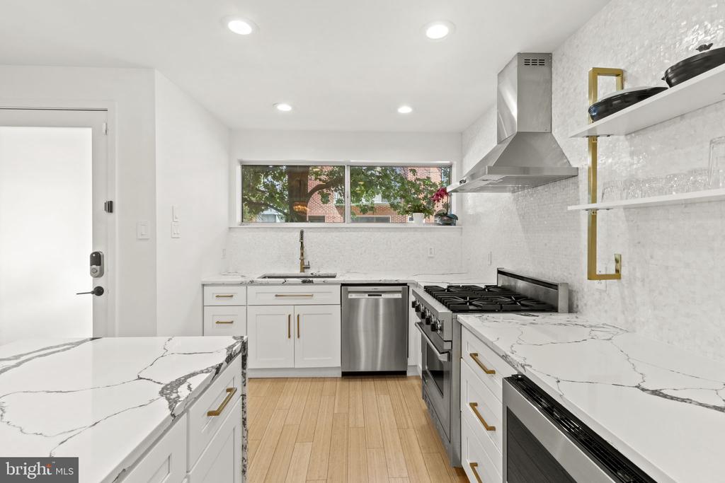 1123 N 3RD STREET