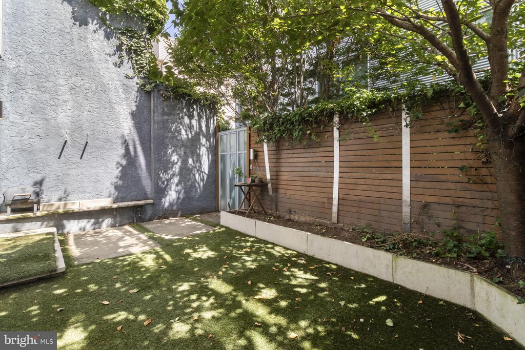 1123 N 3RD STREET