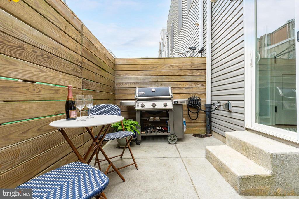1915 KIMBALL STREET