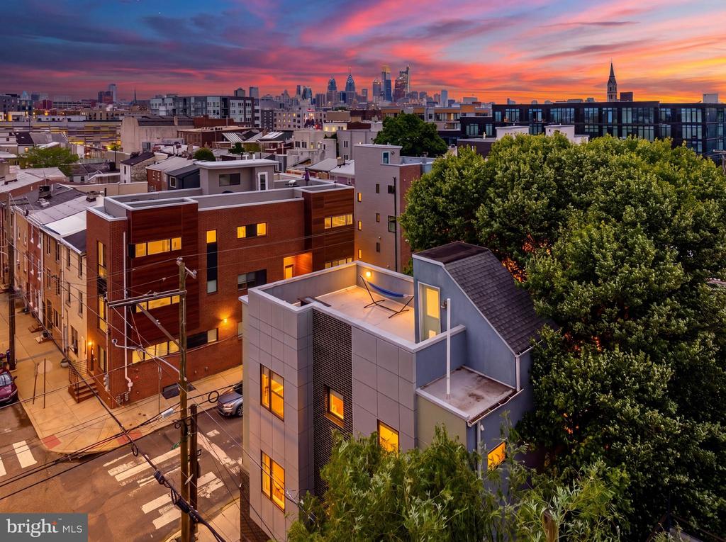 165 W THOMPSON STREET