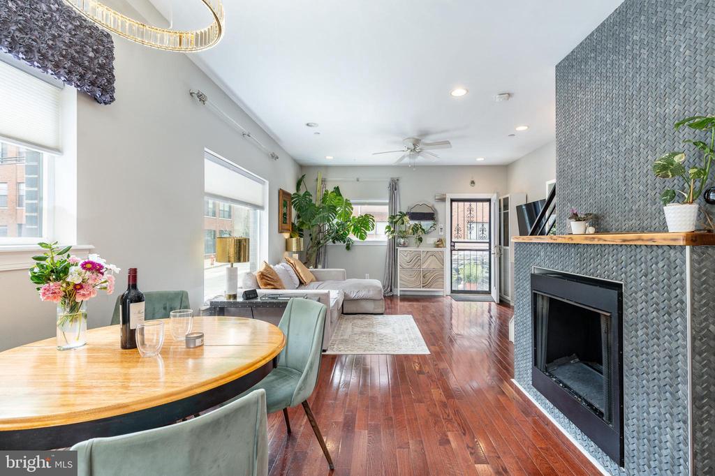 165 W THOMPSON STREET
