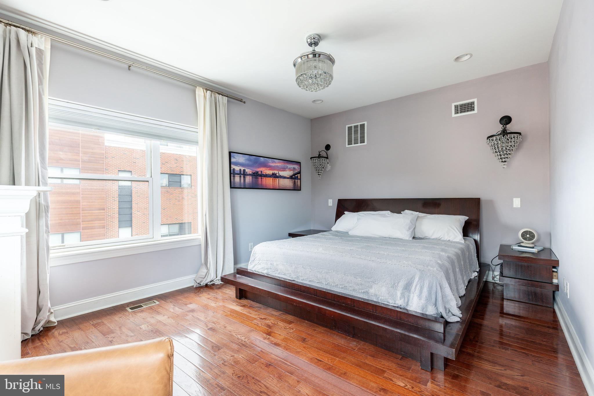165 W THOMPSON STREET