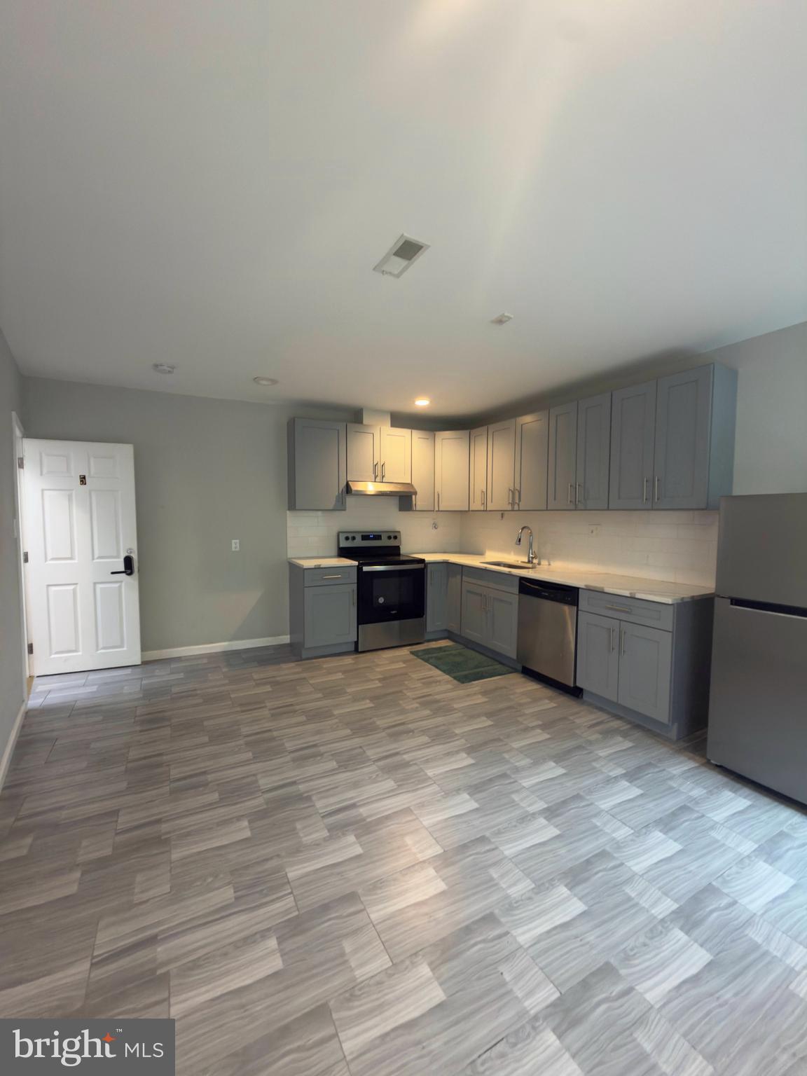 1145 S 10TH STREET 5
