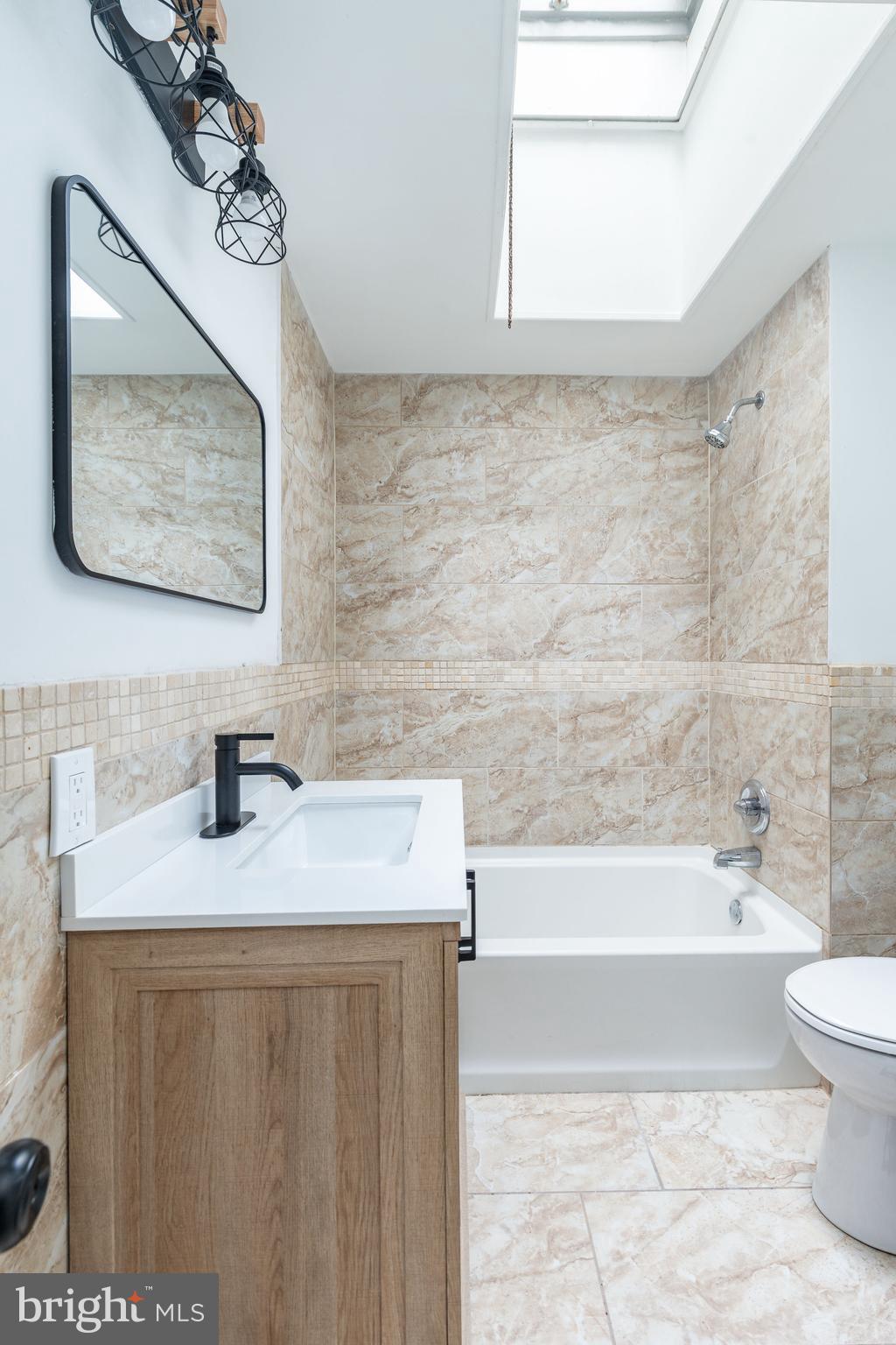 931 KENMORE ROAD