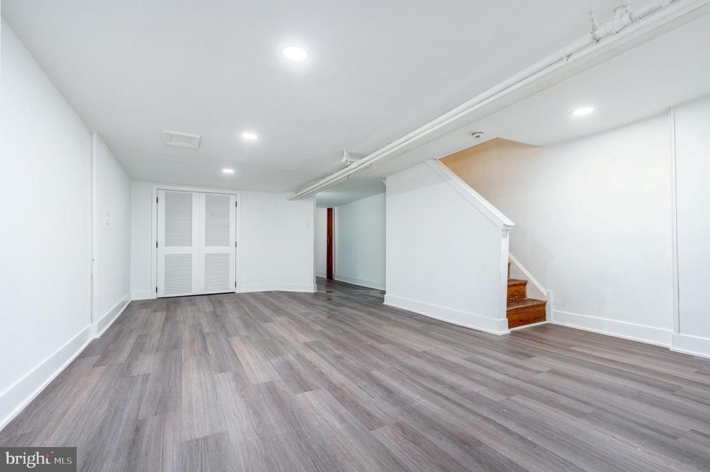 931 KENMORE ROAD