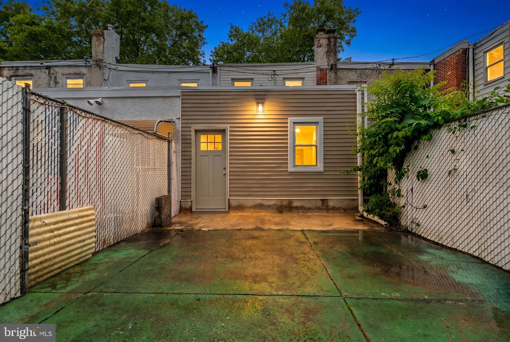 931 KENMORE ROAD