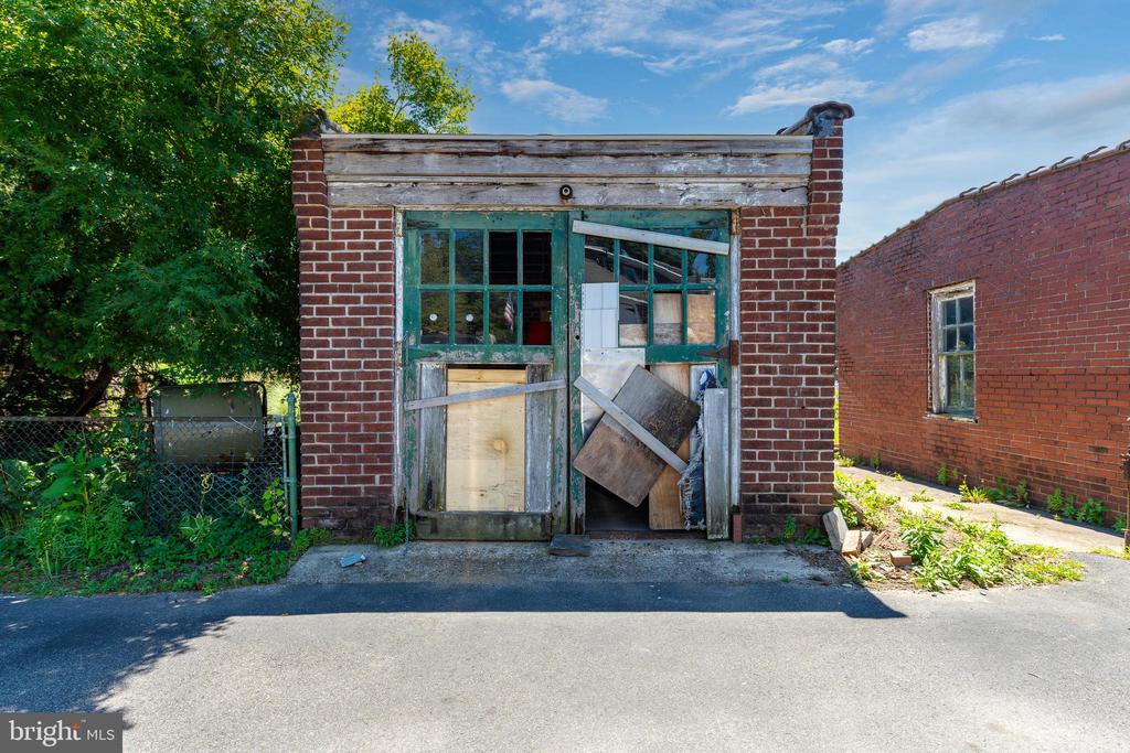 652 RECTOR STREET