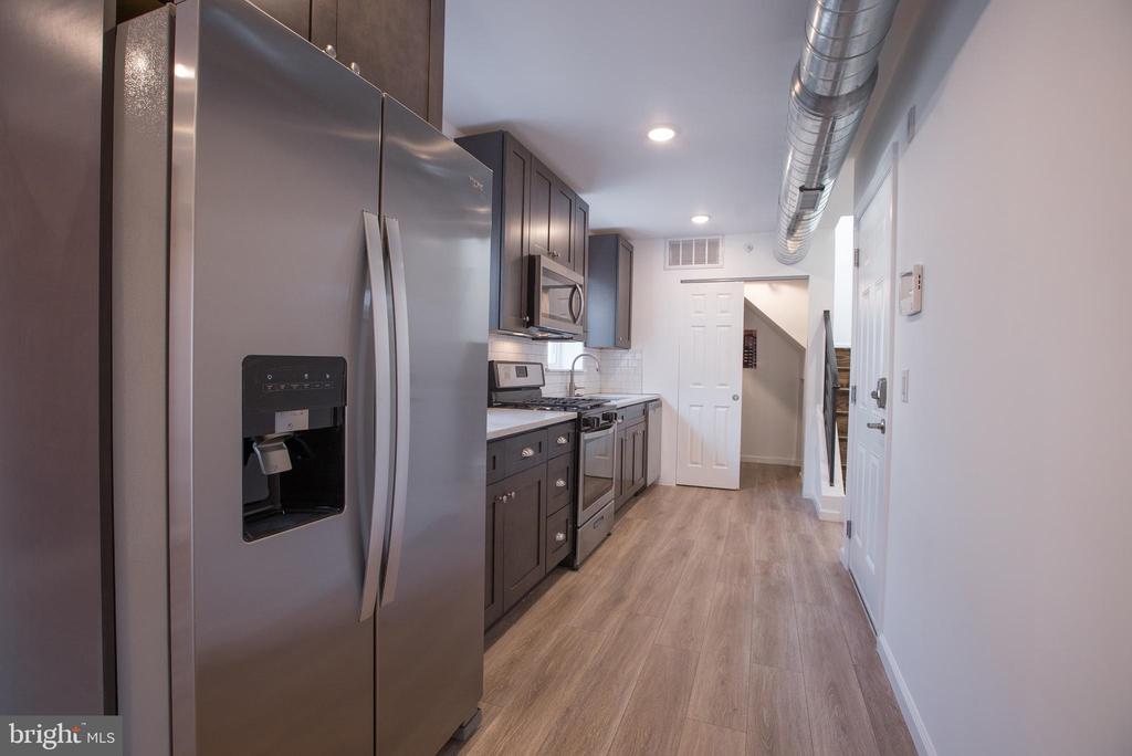 1611 SWAIN STREET 3