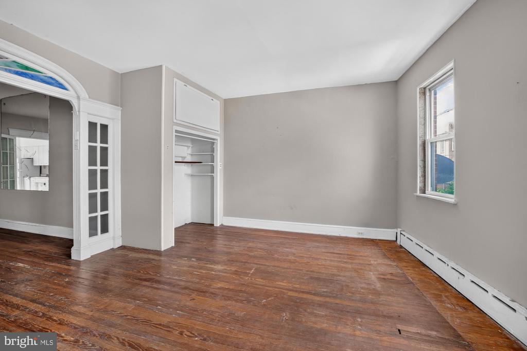 1147 S 10TH STREET