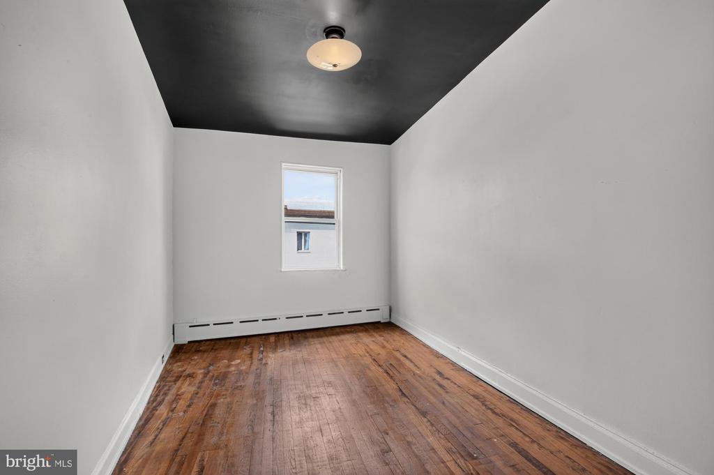 1147 S 10TH STREET