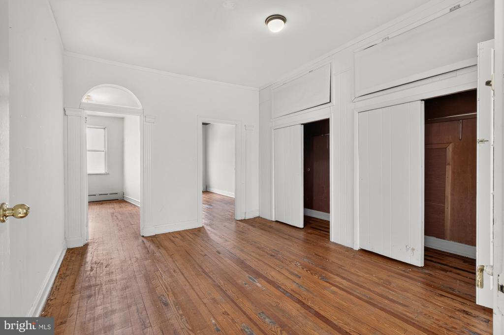 1147 S 10TH STREET