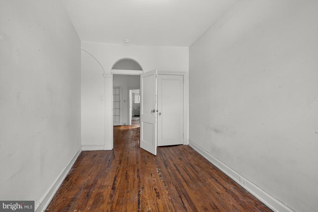 1147 S 10TH STREET