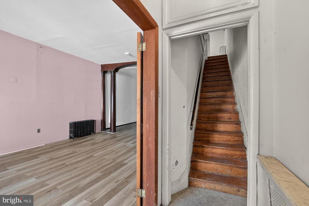 1147 S 10TH STREET