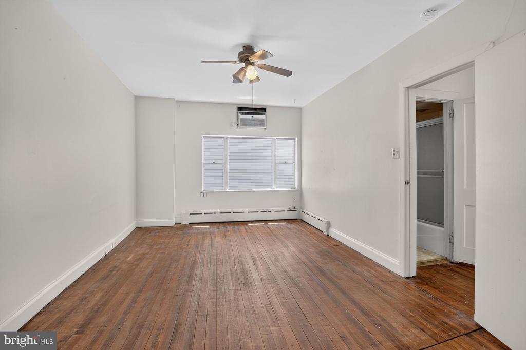 1147 S 10TH STREET
