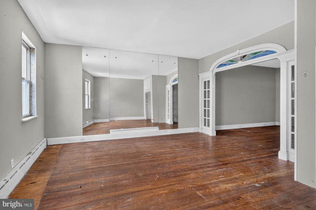 1147 S 10TH STREET