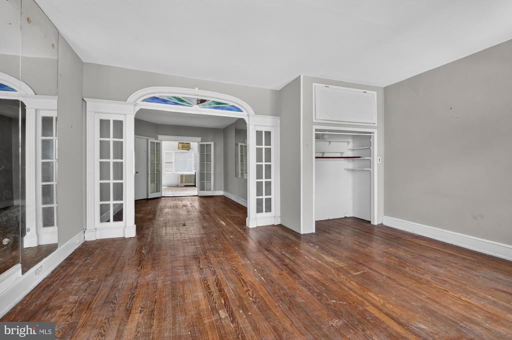 1147 S 10TH STREET