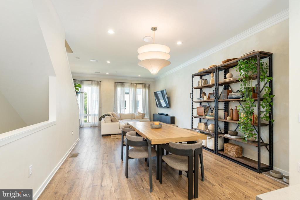 3112 PIERVIEW LANE