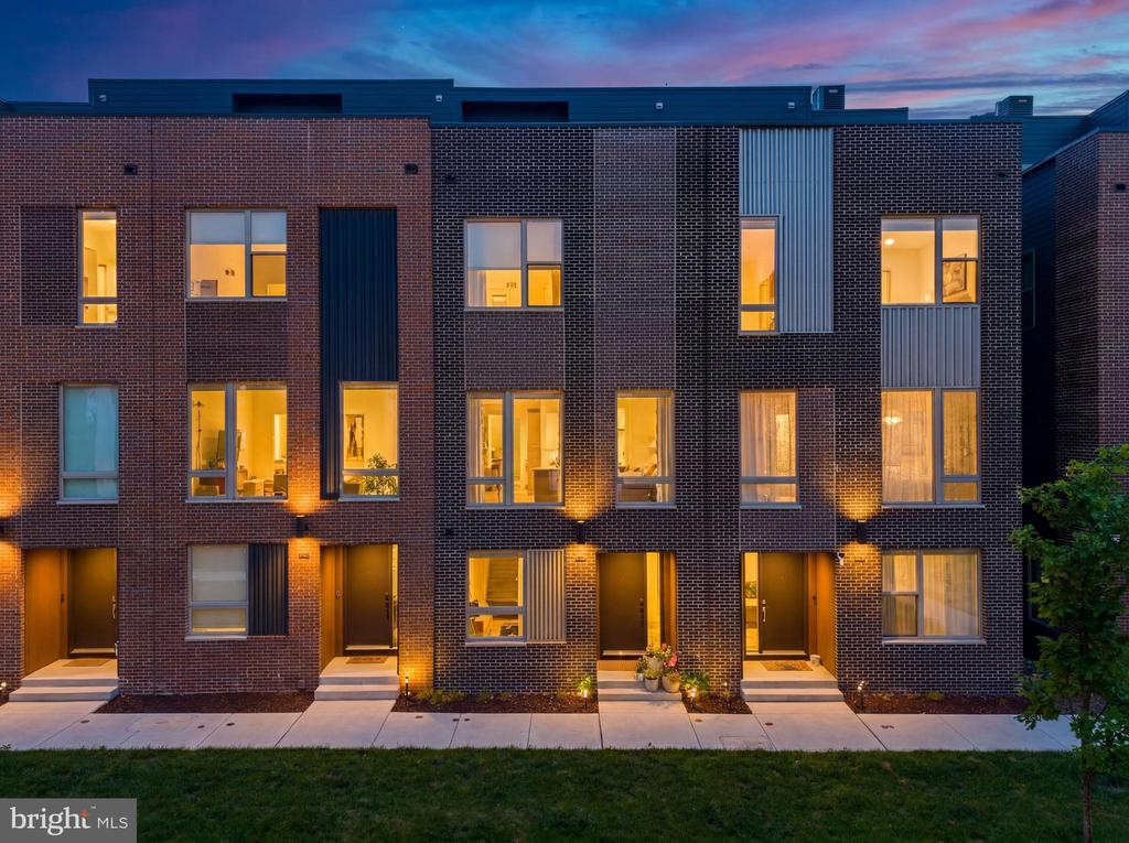 3112 PIERVIEW LANE
