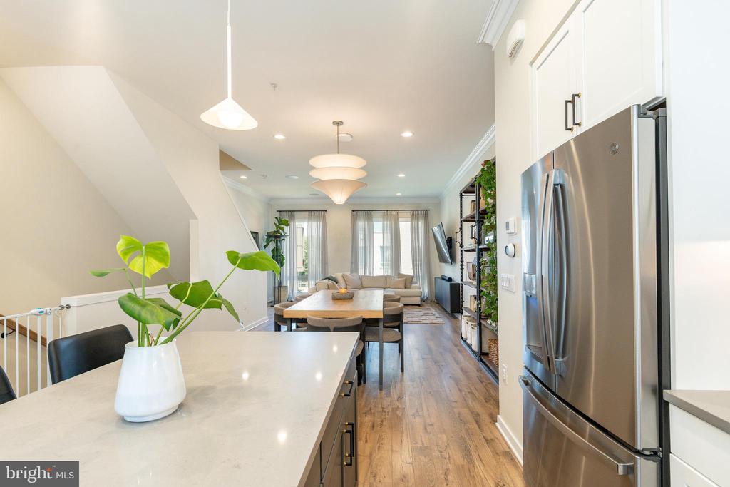 3112 PIERVIEW LANE