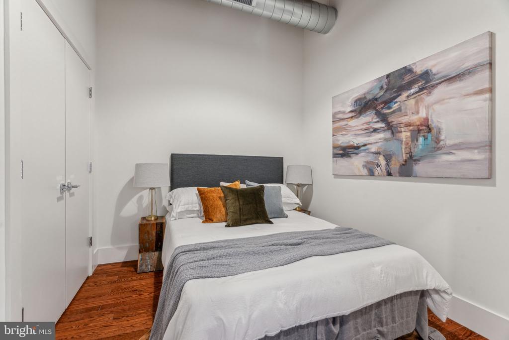 1801 N HOWARD STREET Unit: 207