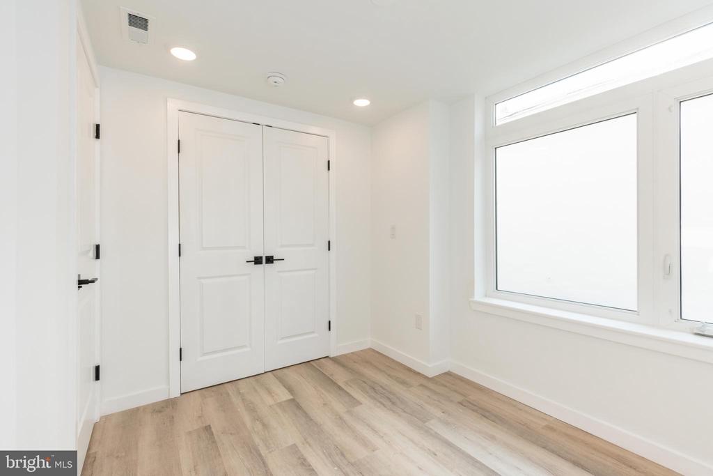 2120 W MASTER STREET Unit: 3