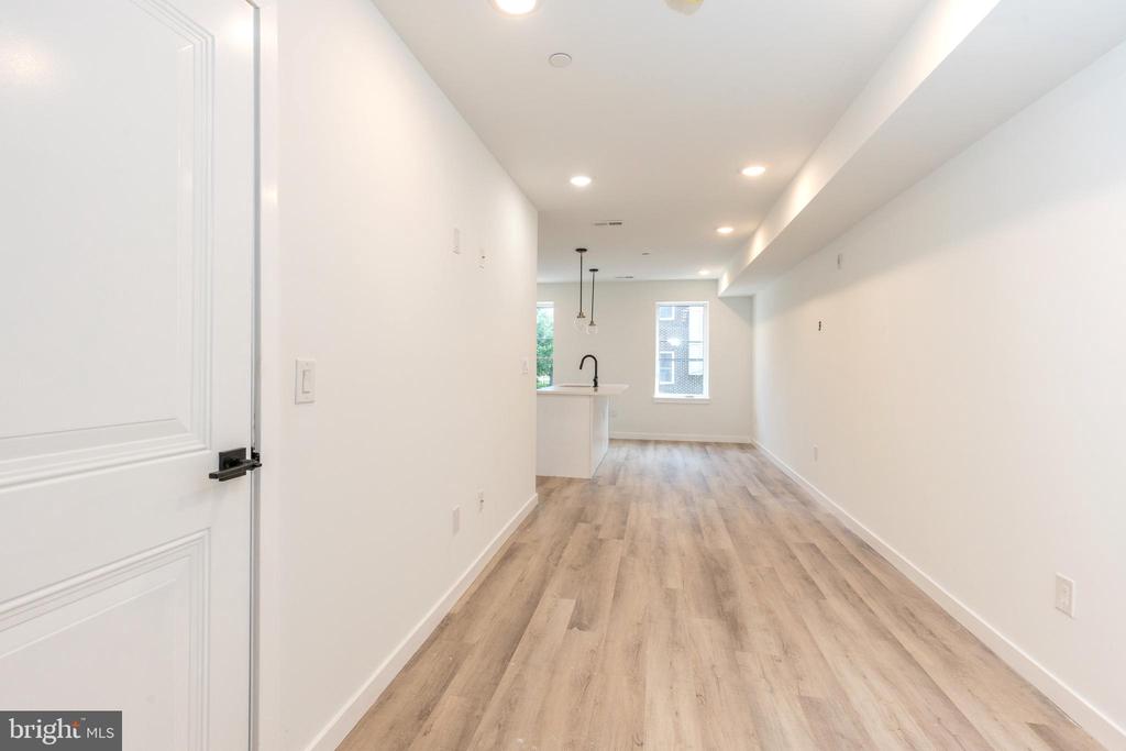 2120 W MASTER STREET Unit: 3