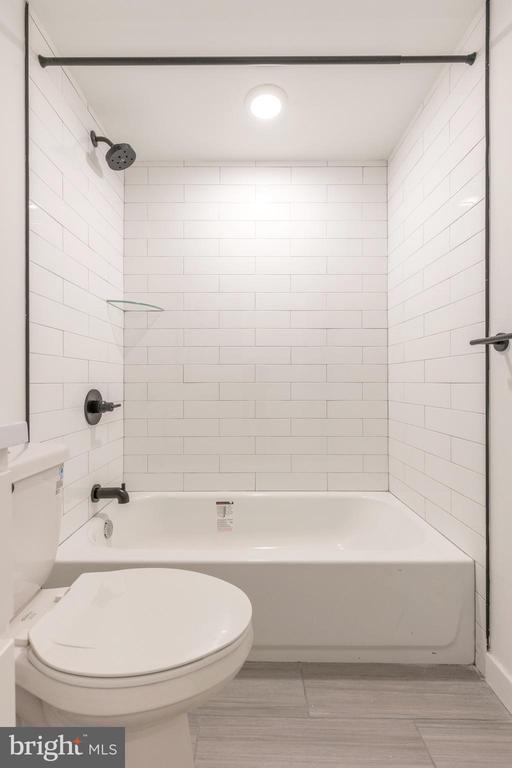 2120 W MASTER STREET Unit: 3