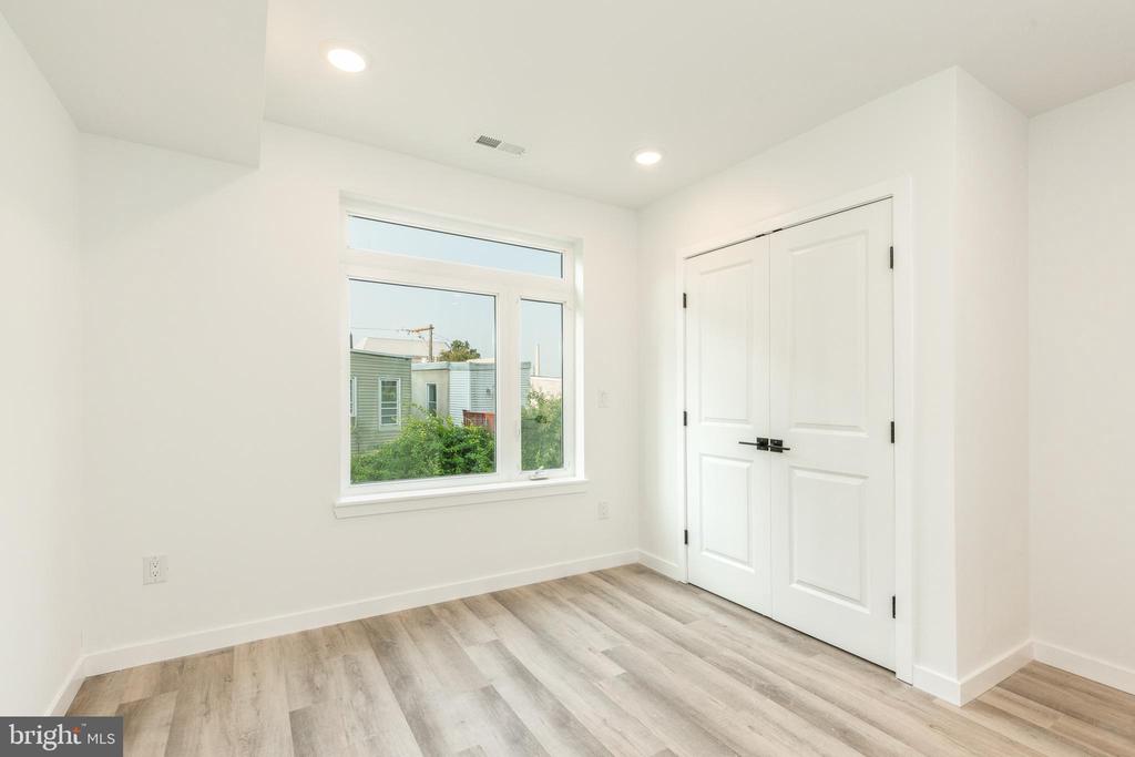 2120 W MASTER STREET Unit: 3