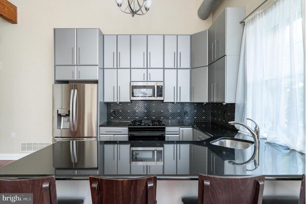 1309-11 N LAWRENCE STREET Unit: 10