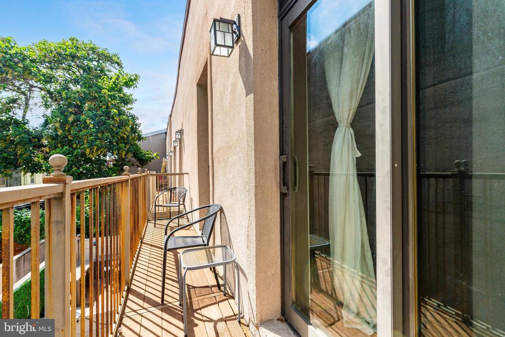 1309-11 N LAWRENCE STREET Unit: 10