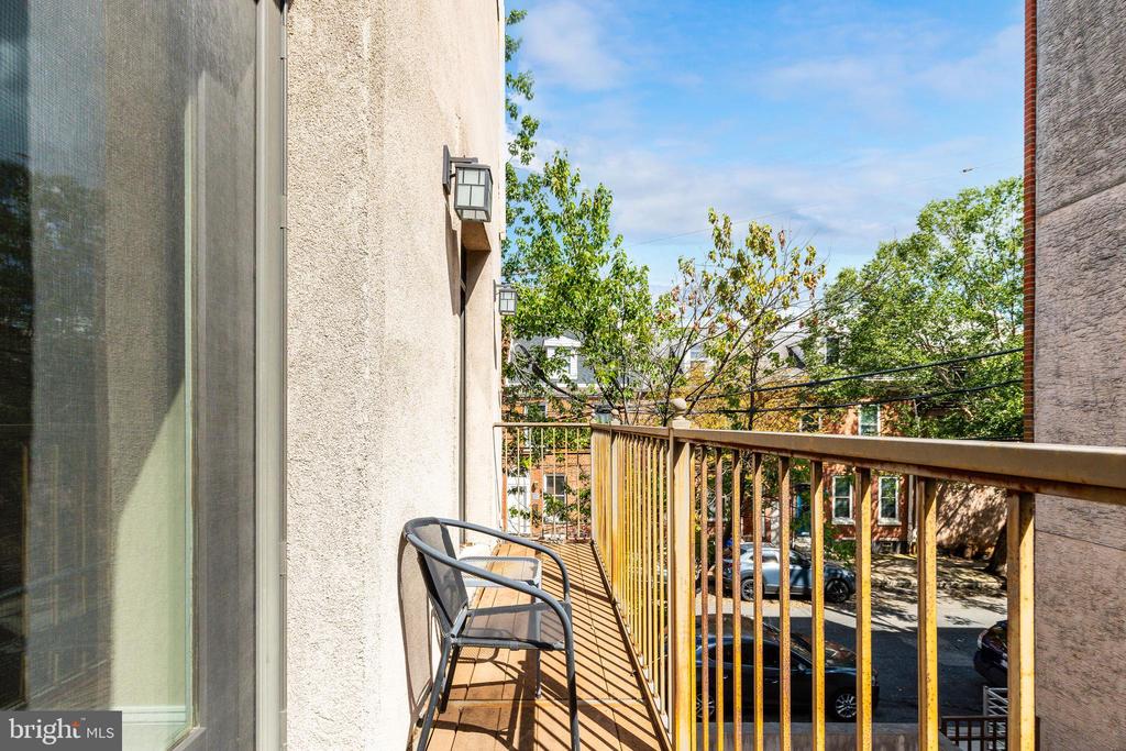 1309-11 N LAWRENCE STREET Unit: 10