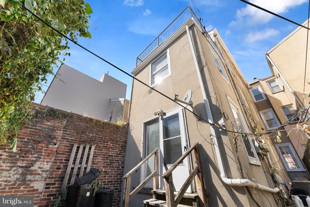 1132 MOUNT VERNON STREET