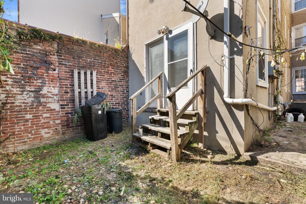 1132 MOUNT VERNON STREET