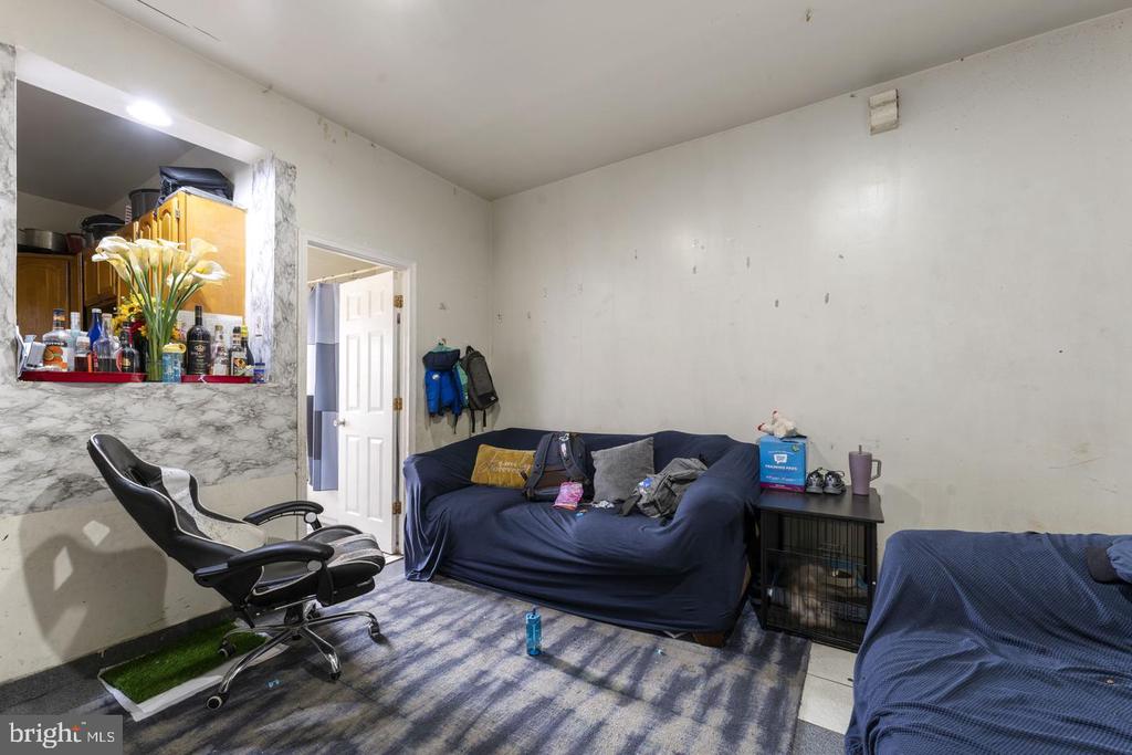 1848 POINT BREEZE AVENUE