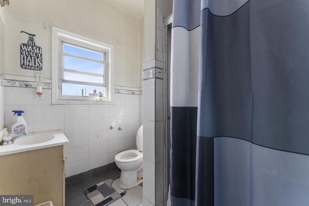 1848 POINT BREEZE AVENUE