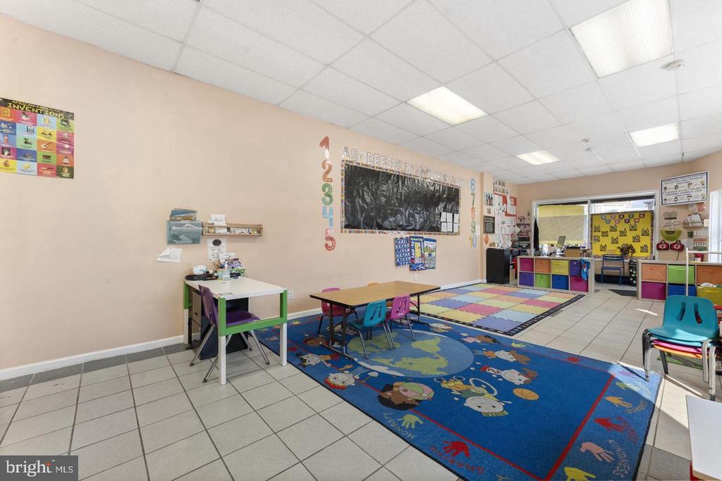 1848 POINT BREEZE AVENUE