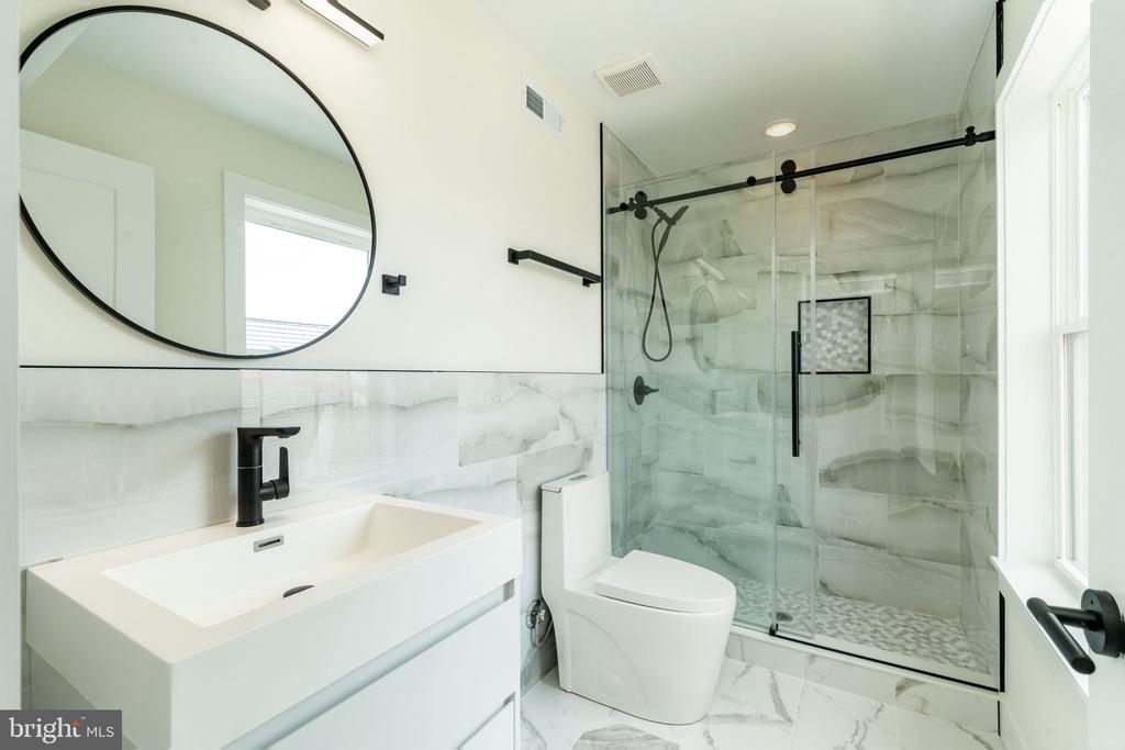 1715 S 18TH STREET Unit: 3