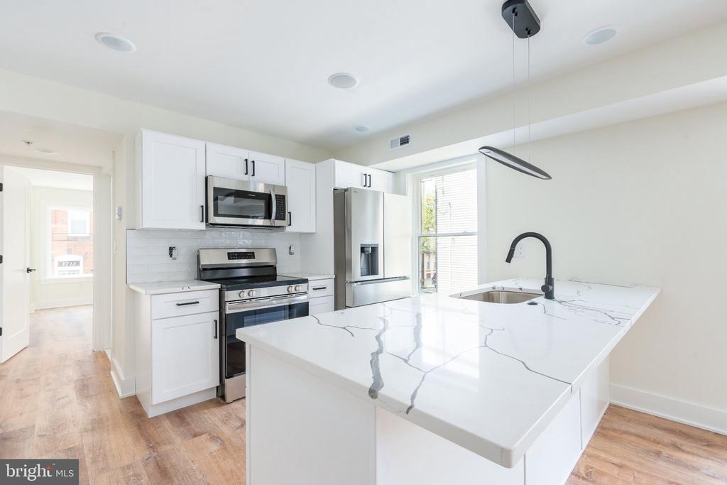 1715 S 18TH STREET Unit: 2