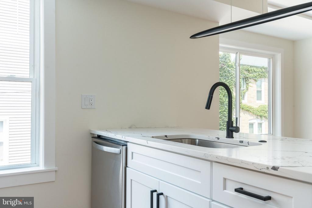 1715 S 18TH STREET Unit: 2